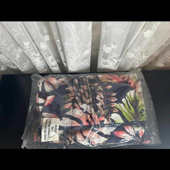 Large Tropical Floral Tote Bag - Picture 4 of 4